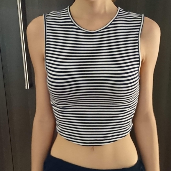 Striped Crop top - Picture 1 of 2